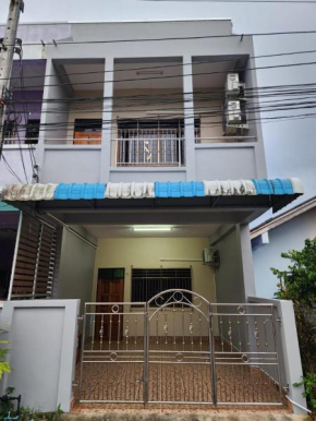 Jaaoo Homestay Betong - 4 Bedroom House
